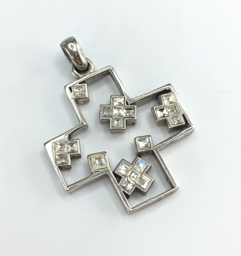 Pendant White Crystal